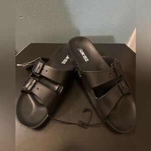 Luk-ees black skip on double buckle sandals foamy sandals new size 9-10